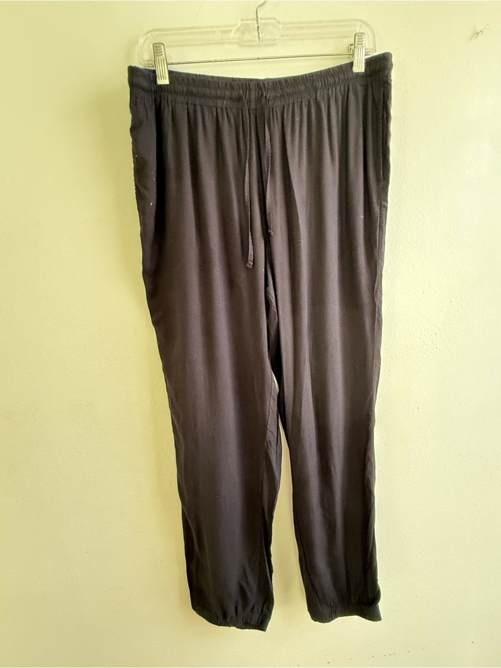 Uniqlo Black 100% Rayon Lounge Jogger Pants Size M